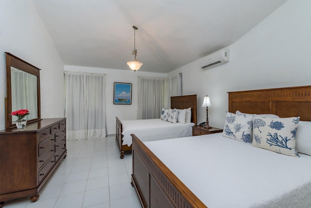 Casa de Campo Villa for Rent in Caribbean Style - With Pool Jacuzzi and Volleyball net view 3