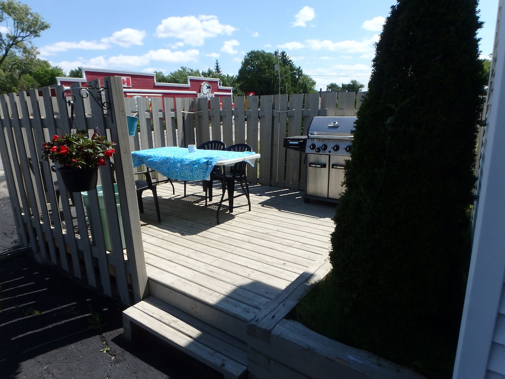 Wheel Inn Motel