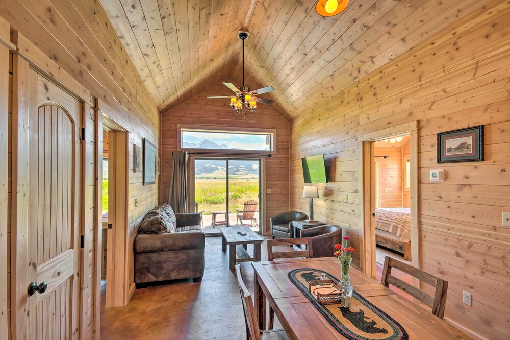 Dreamy Mountain-view Cabin Near Yellowstone! view 5