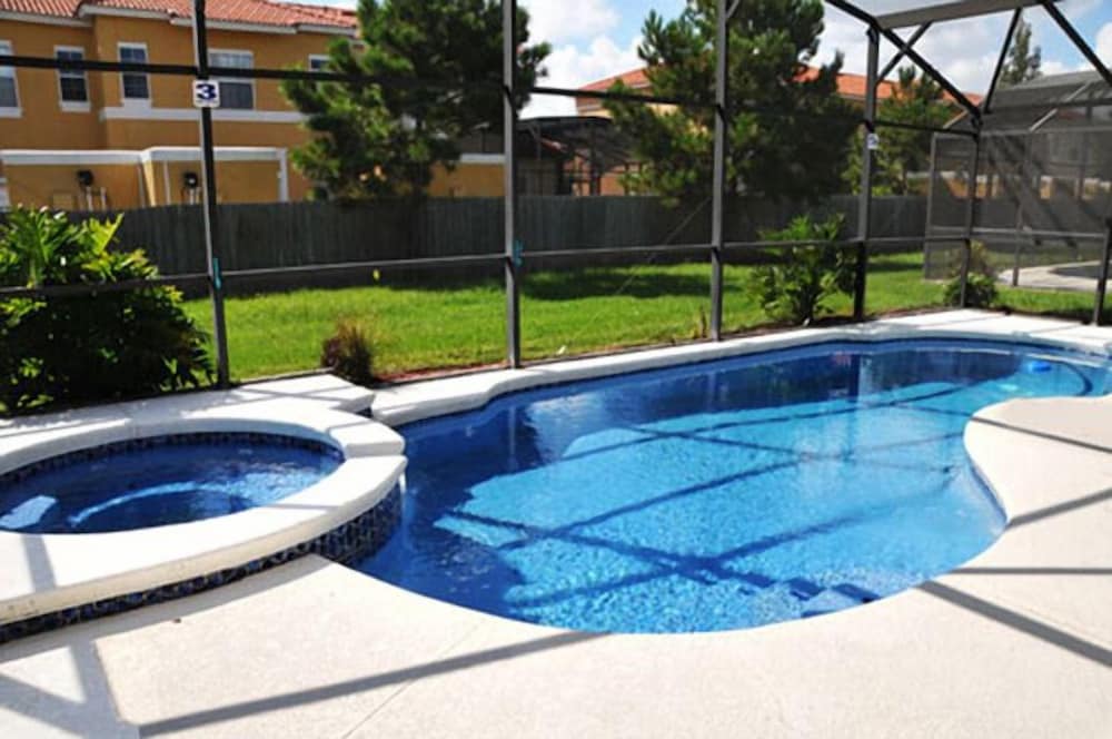 Lake Berkley - 7 Bed 5 Baths Villa - Image 1