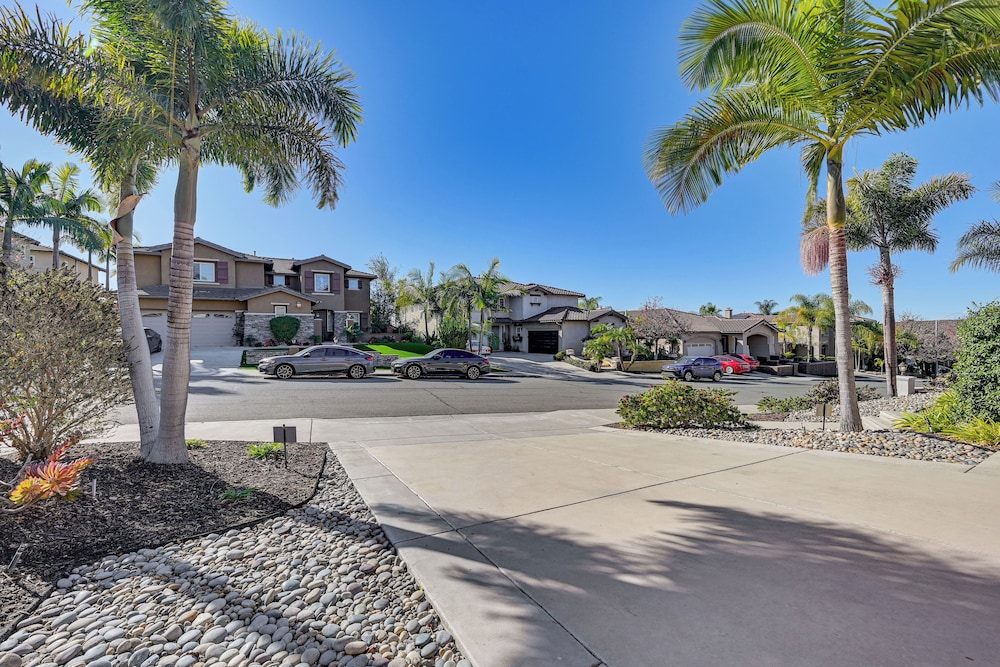 Private & Spacious Deluxe Rolling Hills Ranch Gem