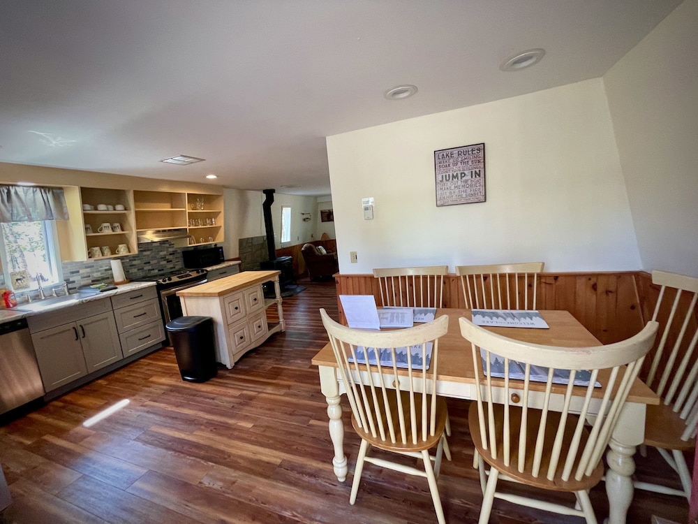 Waterfront Cottage Moosehead Lake