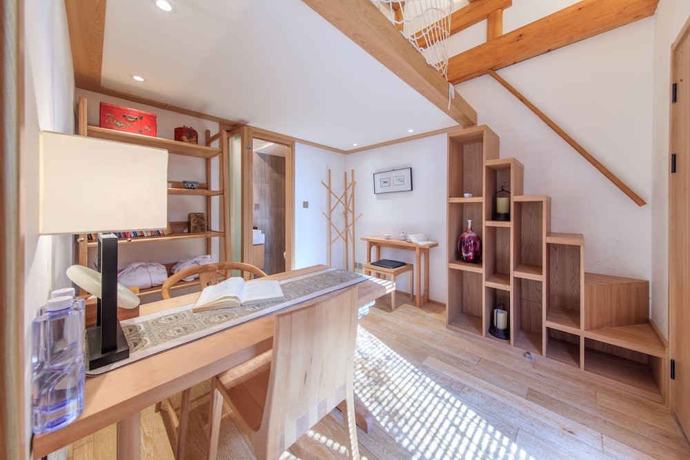 ISVARA Culture Homestay Li Mu Space