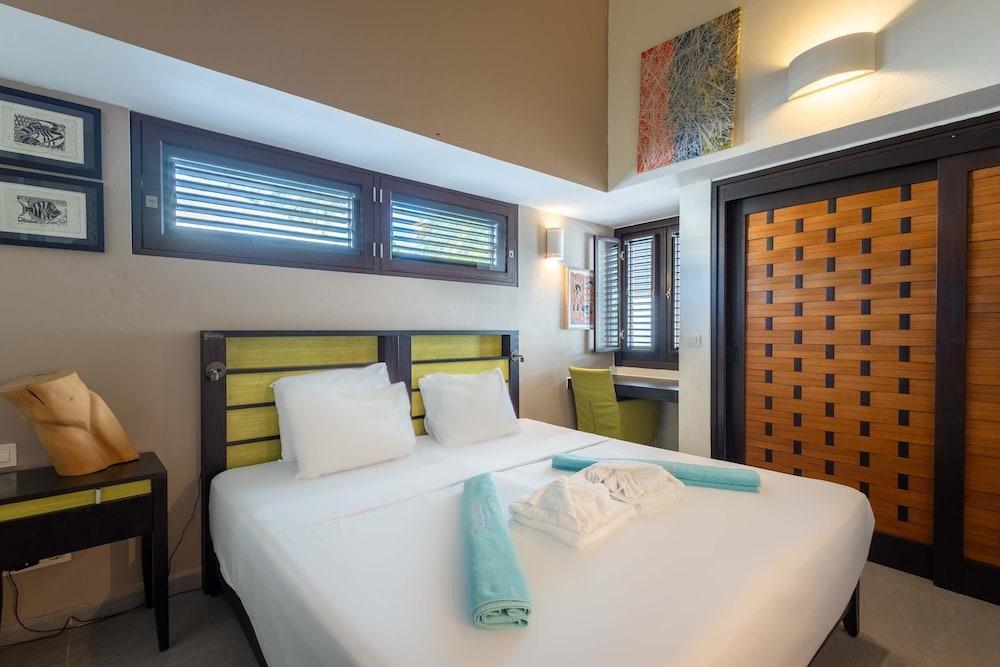 Indigo Garden at Blue Bay Golf Beach Resort