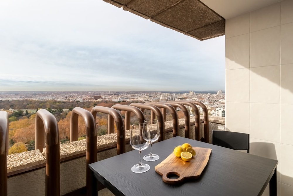 Lineal - 2 Bedrooms and Balcony in Goya