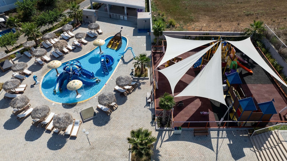 Anemos Luxury Grand Resort
