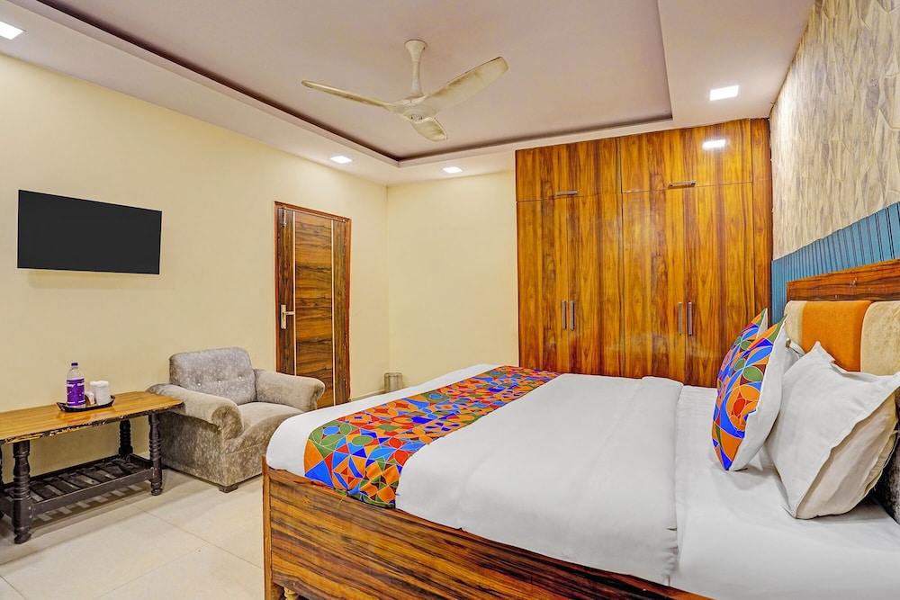 Fabhotel Angel Pink Residency