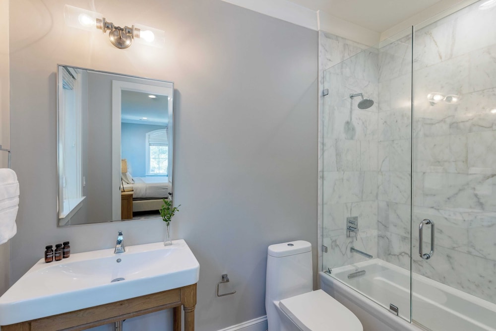Sleeps 48, 2 Homes w/ Private Beach Access Bradley Circle Buyout by Avantstay