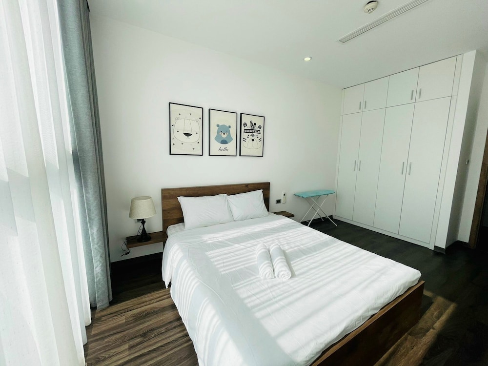 Sunny - Vinhomes Skylake Residences