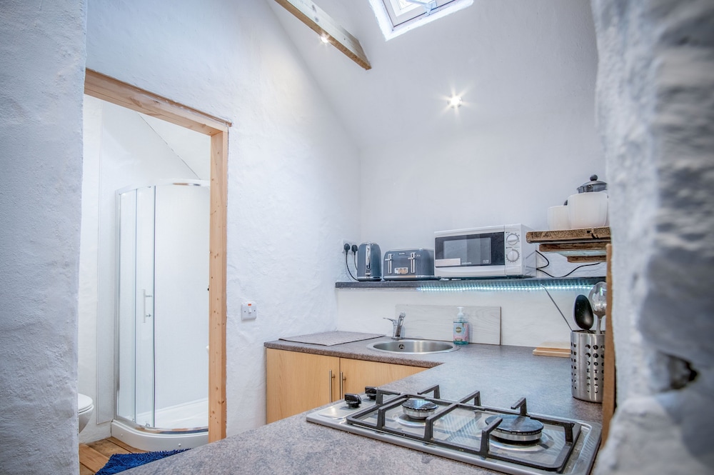 Pembroke Vacations - The Anchor Light - 1 Bed - Freshwest Beach Retreat - Property Image 18