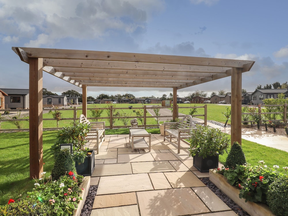 12 Bucklesham Park