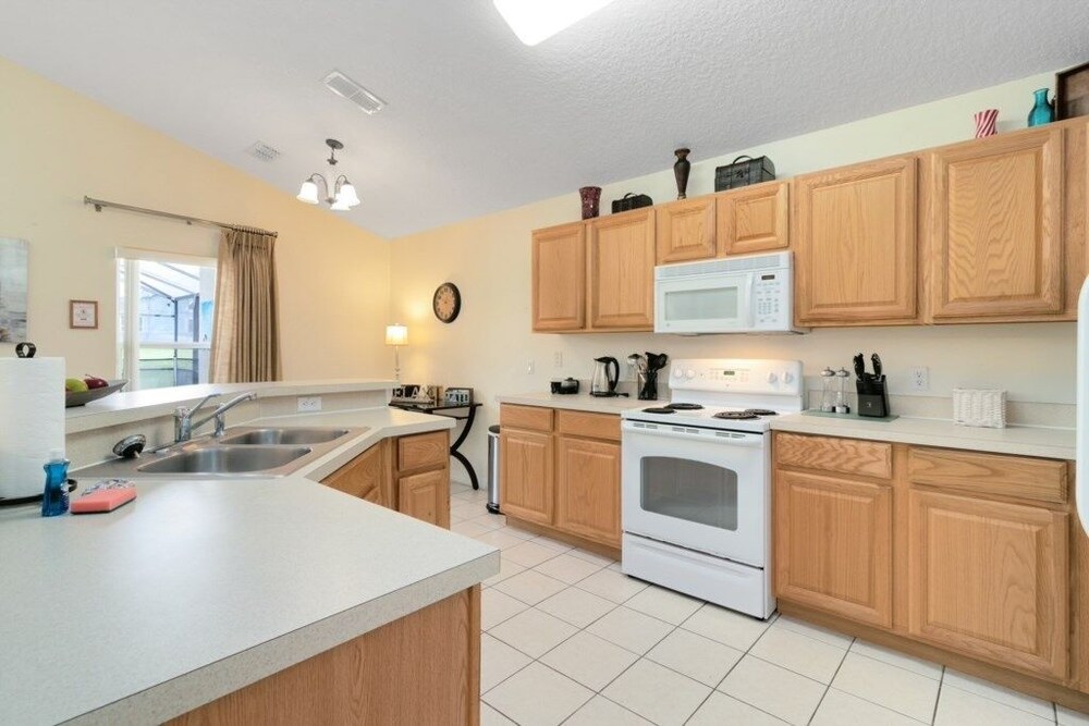 Gated 4 Bed With Pool And Spa Close To Disney 4 Bedroom Villa
