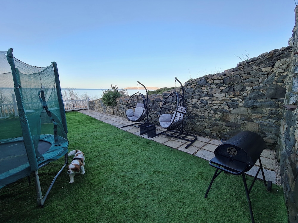 Stunning Sea View Blue Haven in Penmaenmawr