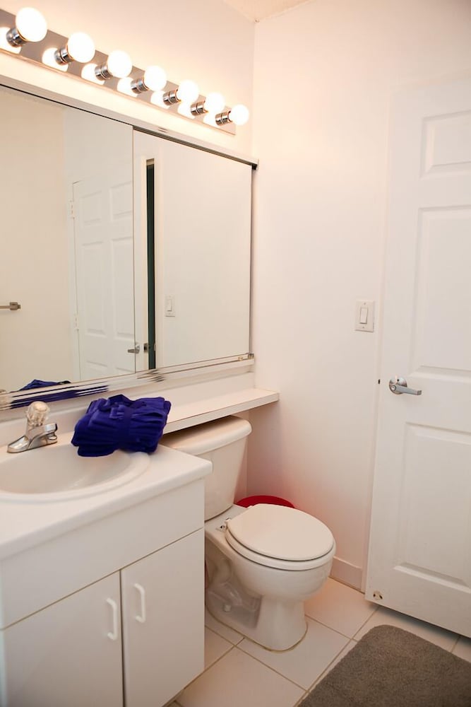 Hudson Suites at Newport