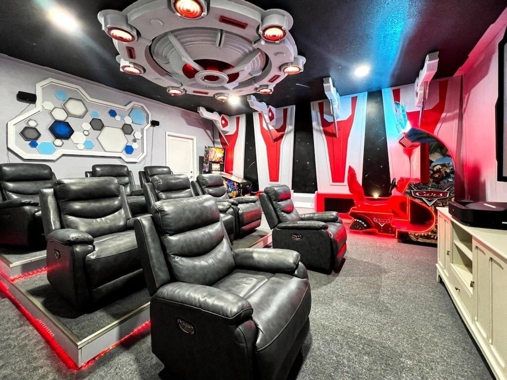 Stunning Themed 7 Bed Pool Home With Theater-3229l 7 Bedroom Home