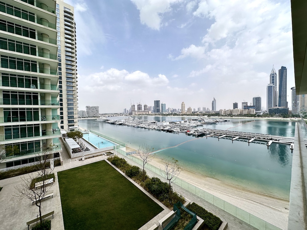 Lux BnB I Sun Rise Bay Tower I Ocean View
