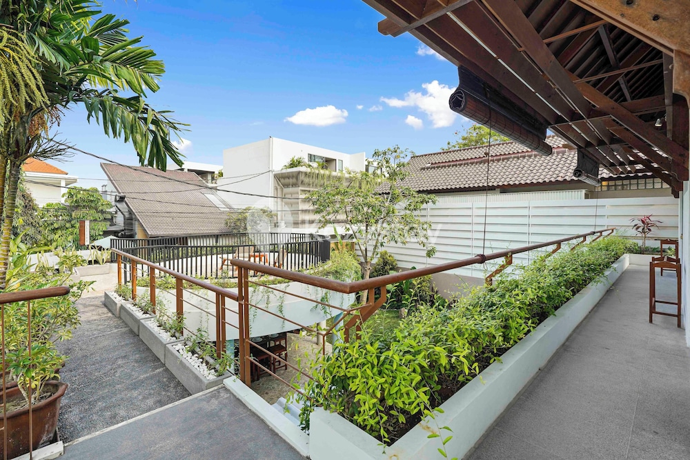 Ombak Villa by Kozystay - Canggu