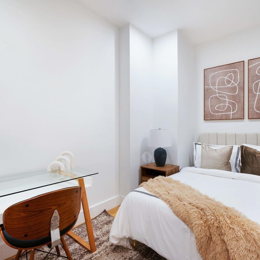 1290-7 New Renovated 2 Bedrooms in UES