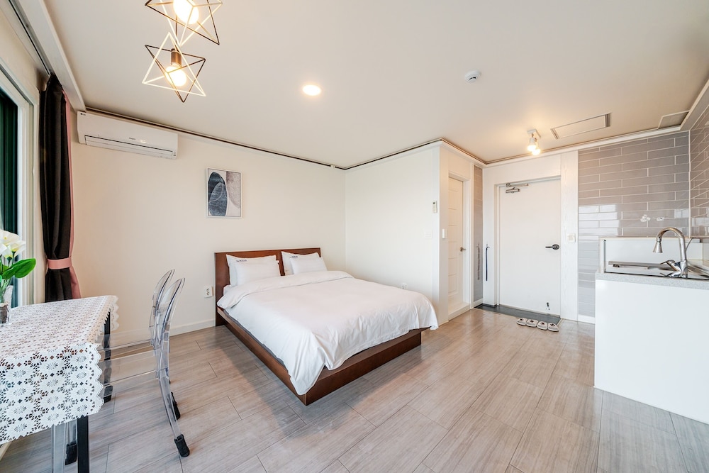 Goseong The Wave Pension