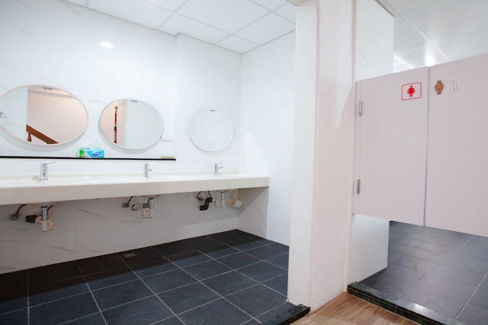 Chesdon Hostel