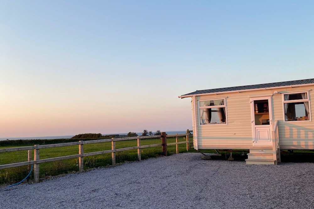 Coastal Chalet in Tudweiliog, Pwllheli