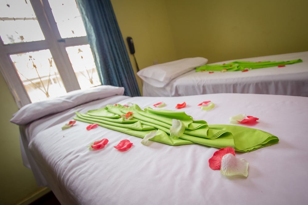 Emirina Travel Hotel