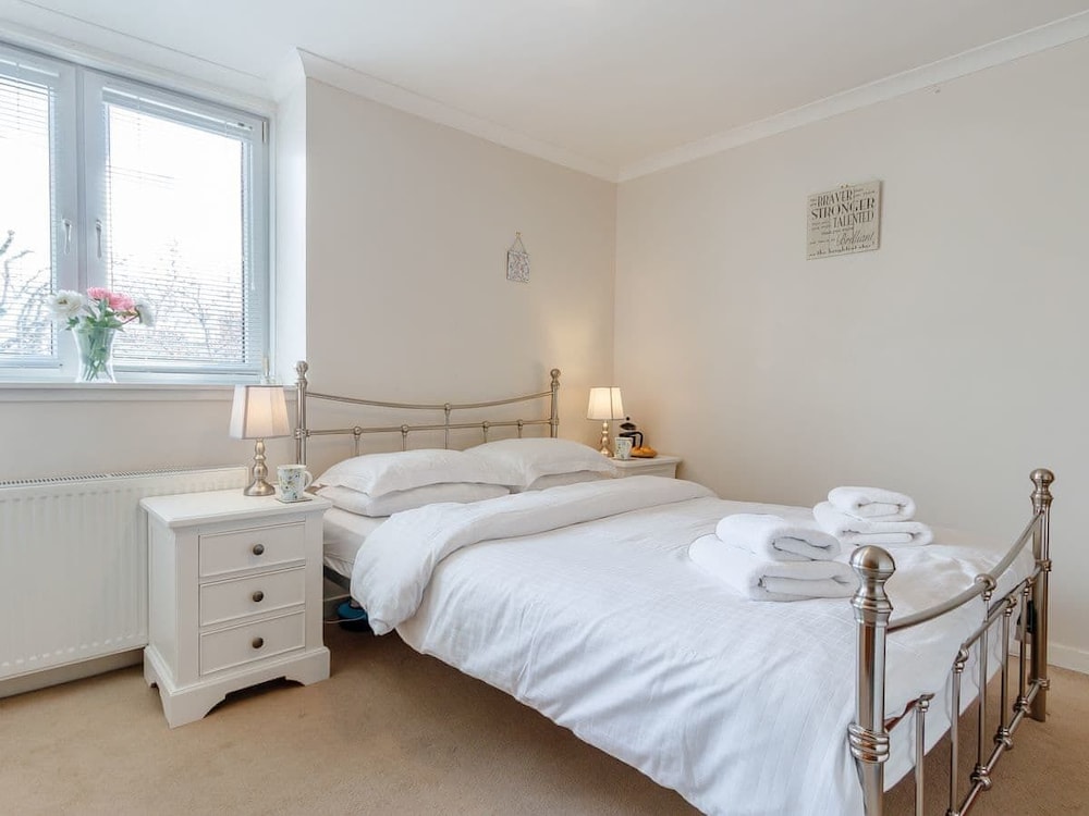 City Apartment With Rural Charm view 4