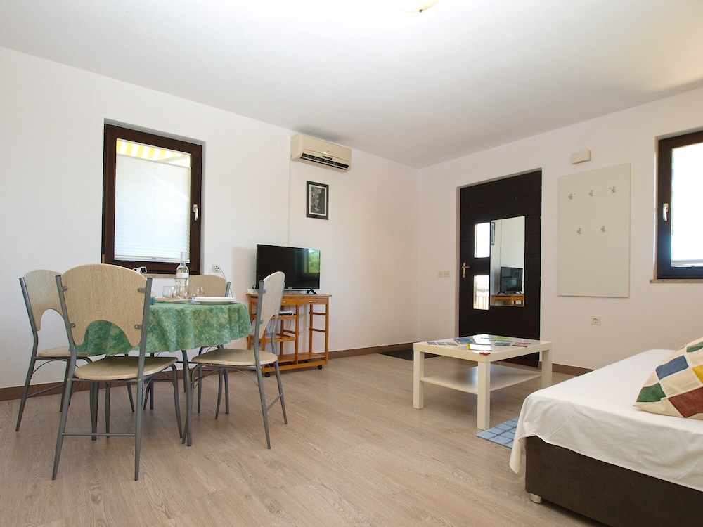 Apartments Eddi 66