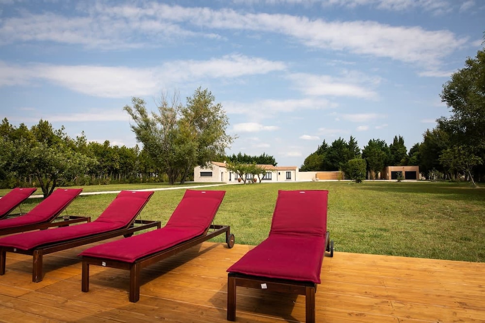 Charming Mas Provencal With Swimming Pool