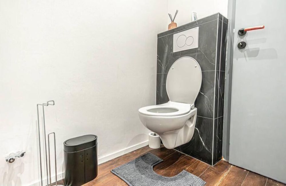 Comfy 5BR Apartment in Heart of Ghent