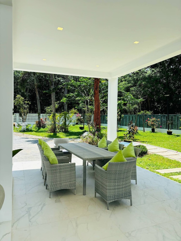 Baan Suan Pool Valley Villa