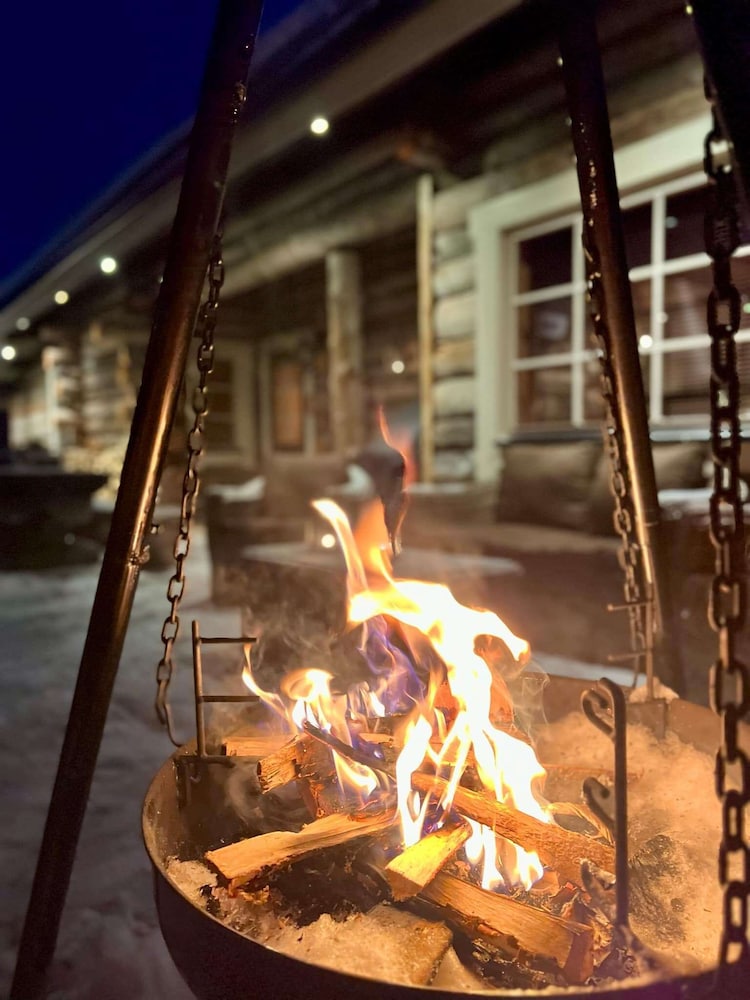 Aurora Bliss Cabin Retreat
