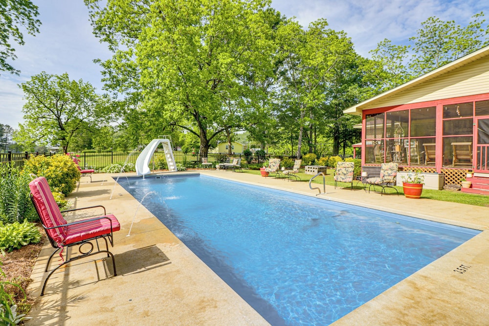 Scenic East Alabama Retreat on 2 Acres