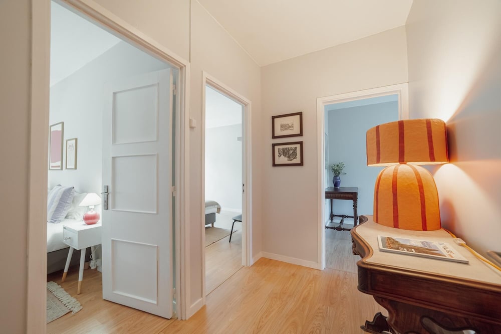 Bright Stylish Apartment Near Parque DA Cidade view 5