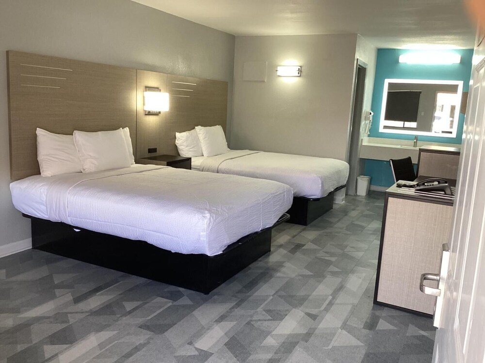 Pleasanton Executive Inn By OYO view 5