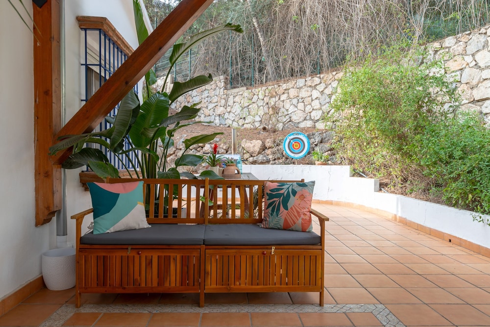 Axarqu a in Malaga With 2 Bedrooms and 1 Bathrooms