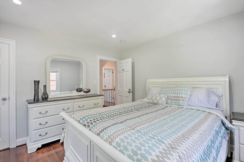6 Mi to Capitol Hill: Spacious Family Home in DC