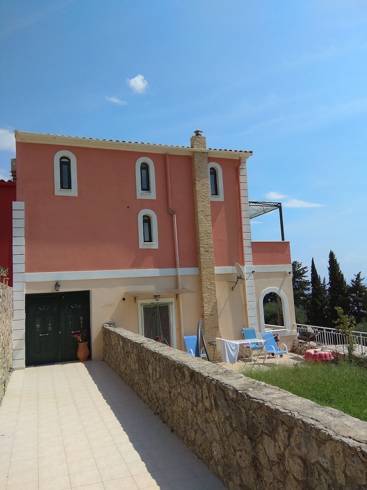 Sarakinos Apartments