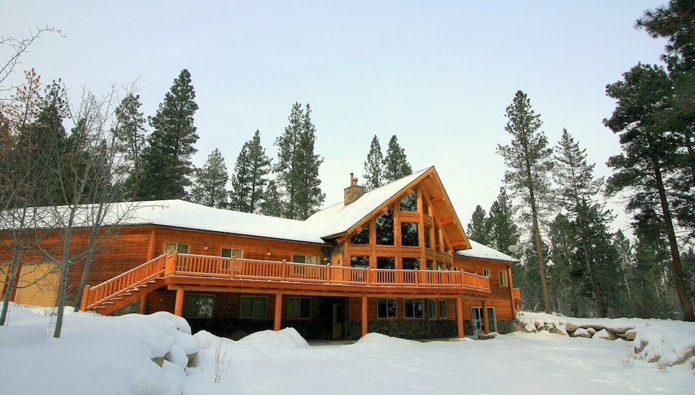 Pineview Lodge