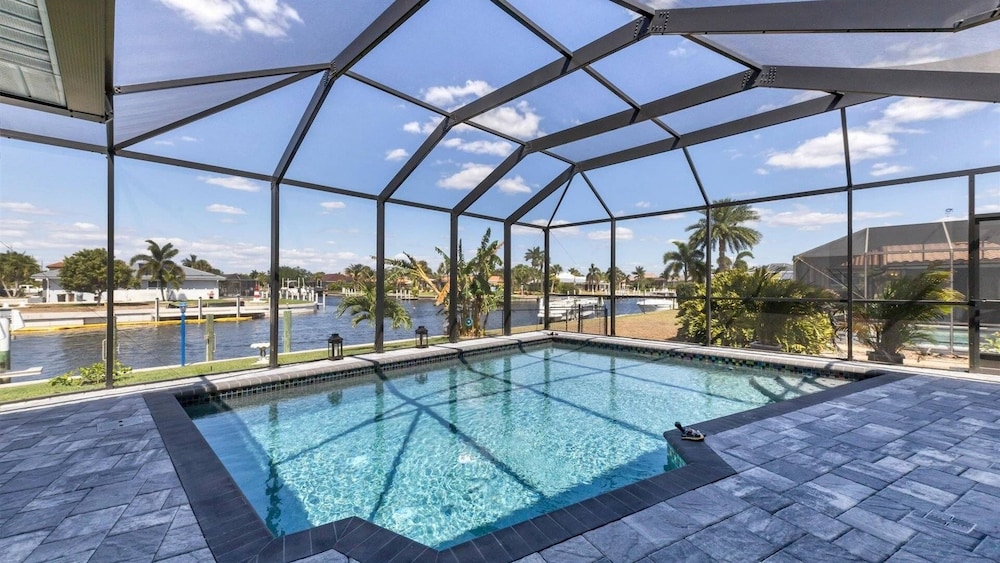 The Canal House Of Punta Gorda Isles, Pool, Pet Friendly, Kayaks, Bikes 3 Bedroom Home