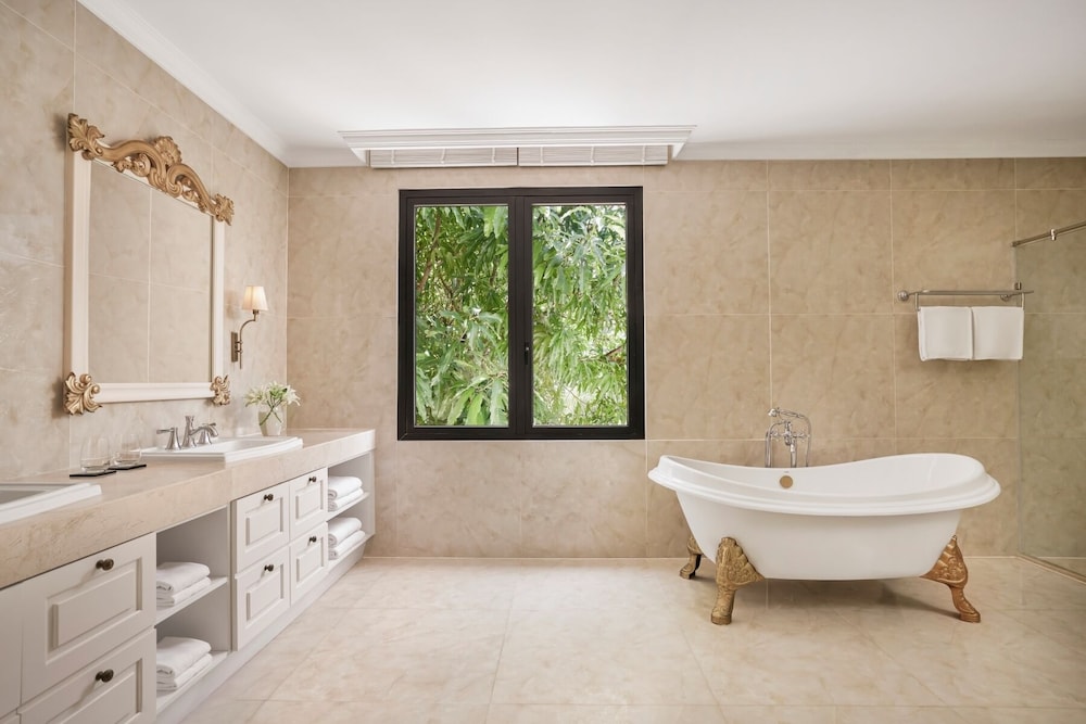 Luxury Marriot Resort & Spa - Nha Trang