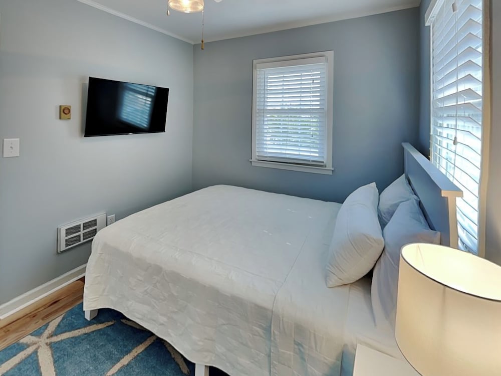 The Sassy Sea Turtle by Topsail Realty