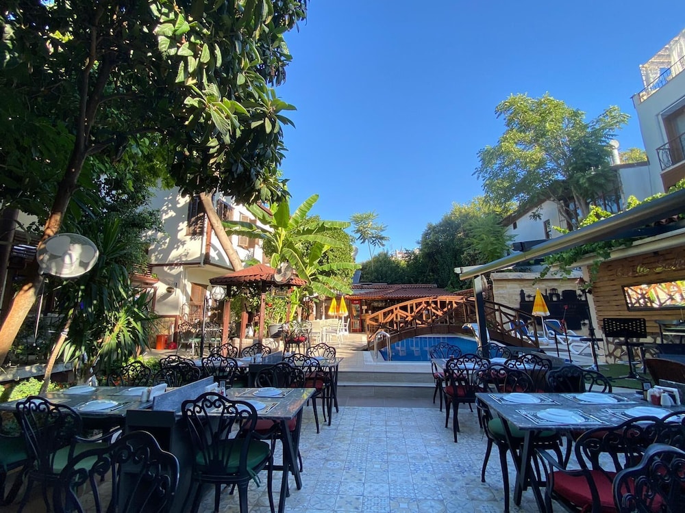 Castle Eski Şehir - Image 47