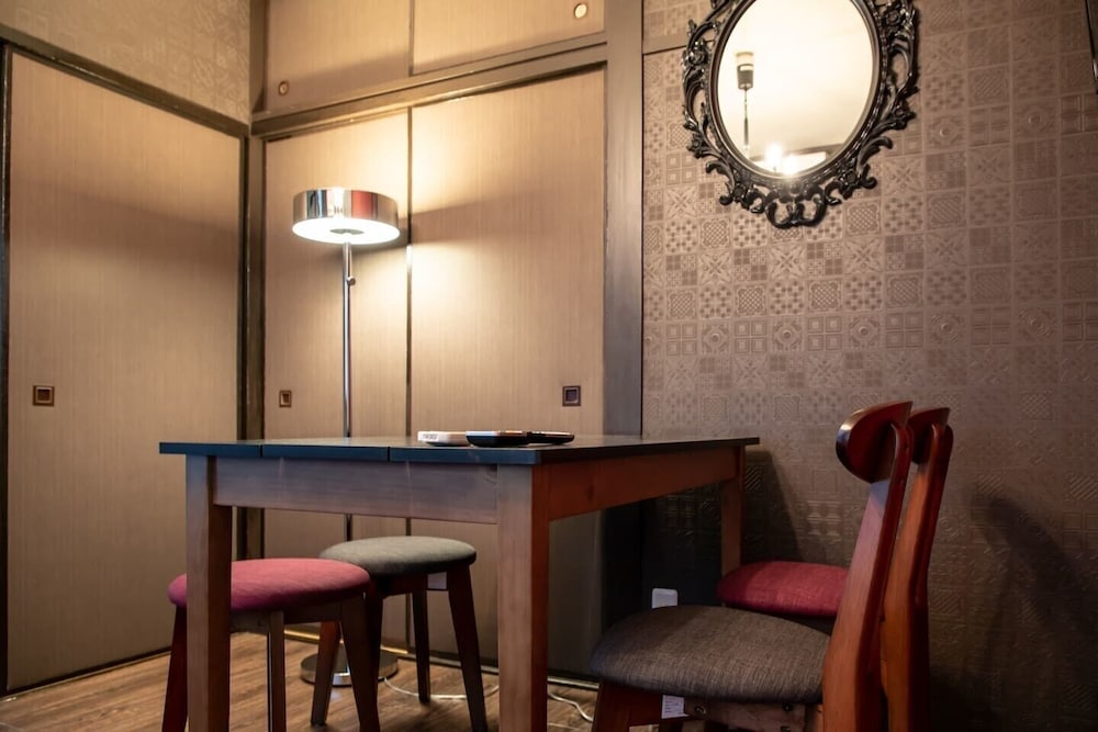 R-Guest Residence