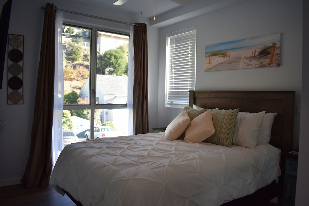 245 San Miguel 2 Bedroom Condo by RedAwning view 4