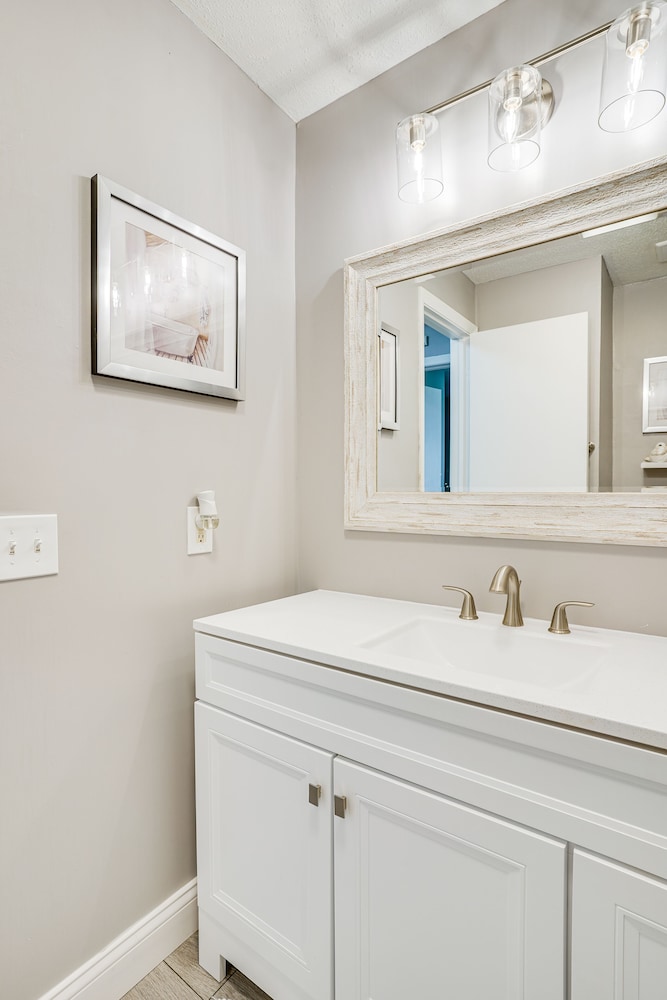 Minneapolis Home: Mins From US Bank Stadium More - Property Image 16