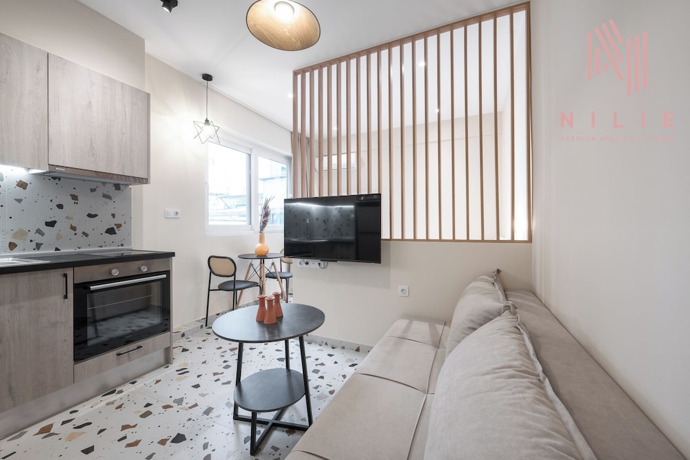Phedra Studios Nilie Hospitality MGMT