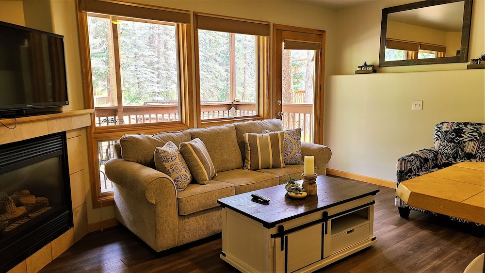 Estes Park Condos - Property Image 181