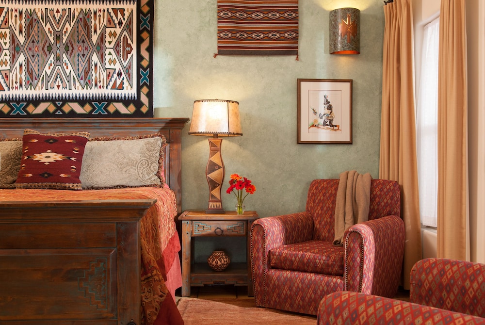 Santa Fe Vacations - Four Kachinas Bed  Breakfast Inn - Property Image 1