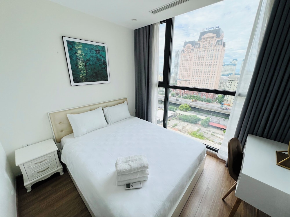 Sunny - Vinhomes Skylake Residences